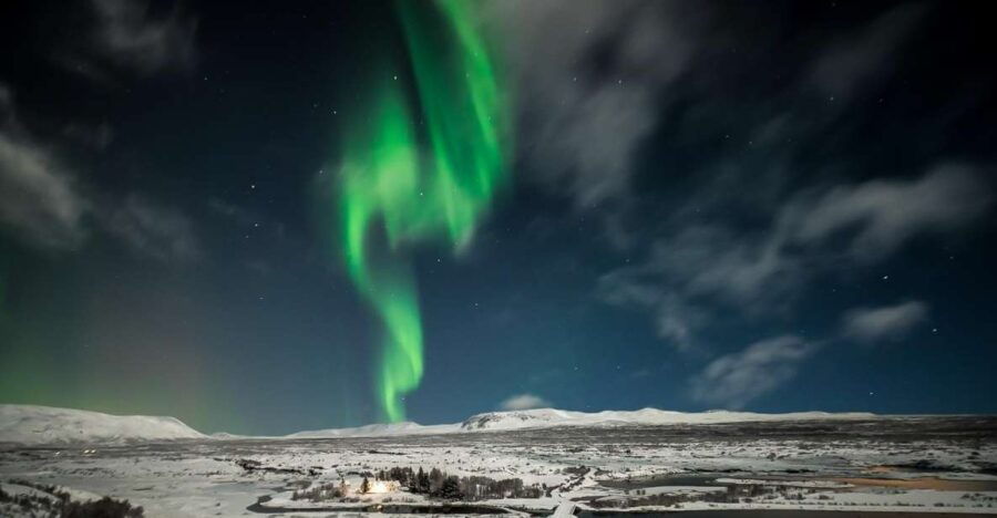 Small-Group Premium Northern Lights Tour From Reykjavik - Good To Know