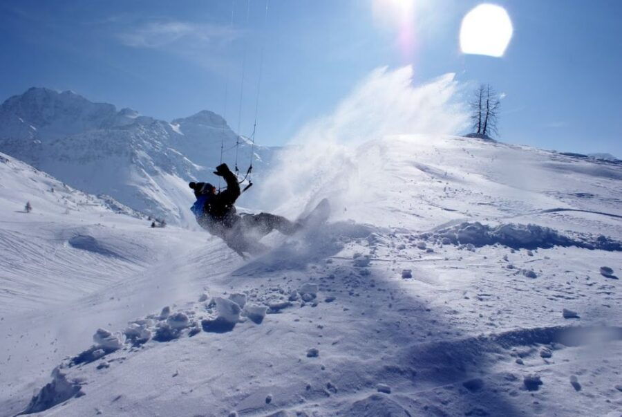 Snowkiting School on the Simplon Pass