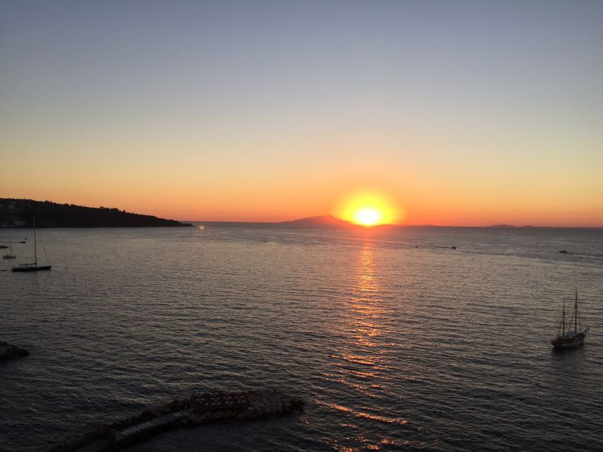Sorrento: Scenic Boat Tour With Aperitif - Good To Know