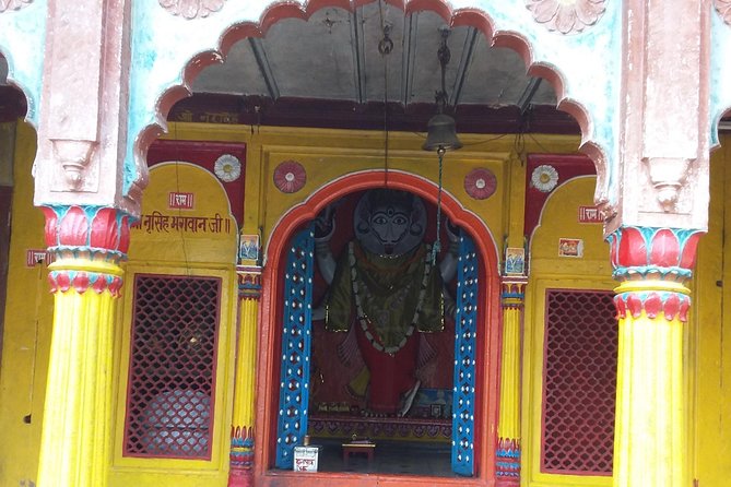 Southern City Walk : a Walking Tour in Varanasi.