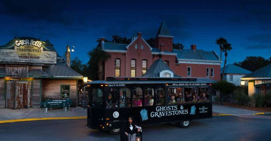 St. Augustine: Ghosts and Gravestones Old Town Trolley Tour