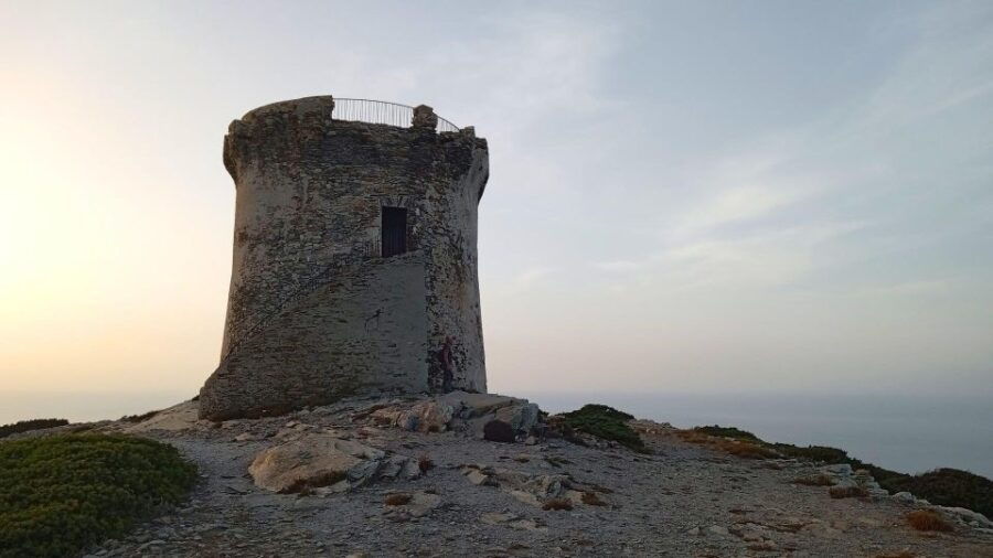Stintino: Capo Falcone Hike With Aperitif at Sunset
