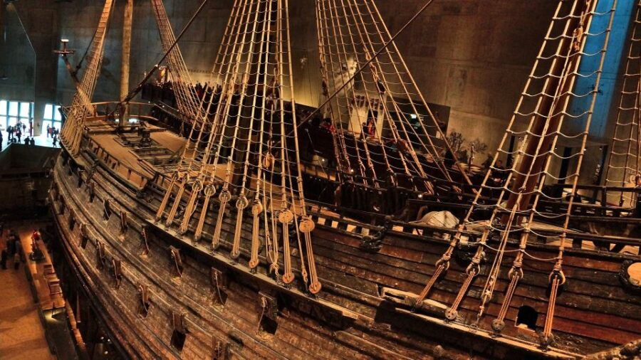 Stockholm: Old Town Walking Tour W/ Vasa Museum & Boat Ride