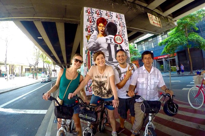 Street Art and Parks Bike Tour