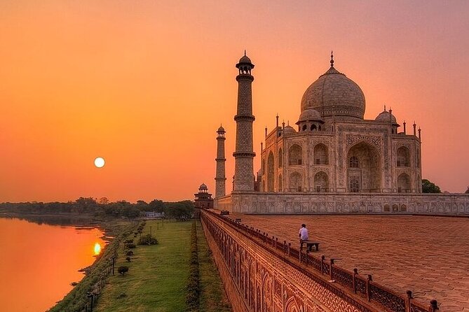 Sunrise Taj Mahal Tour From Delhi With Breakfast at 5 Star Hotel - All Inclusive - Good To Know