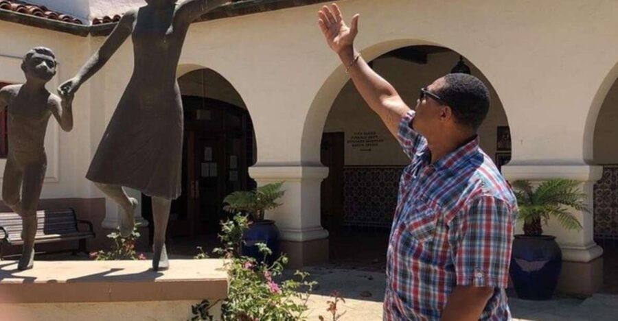 Surprise: Mobile Scavenger Hunt City Exploration Game - Good To Know