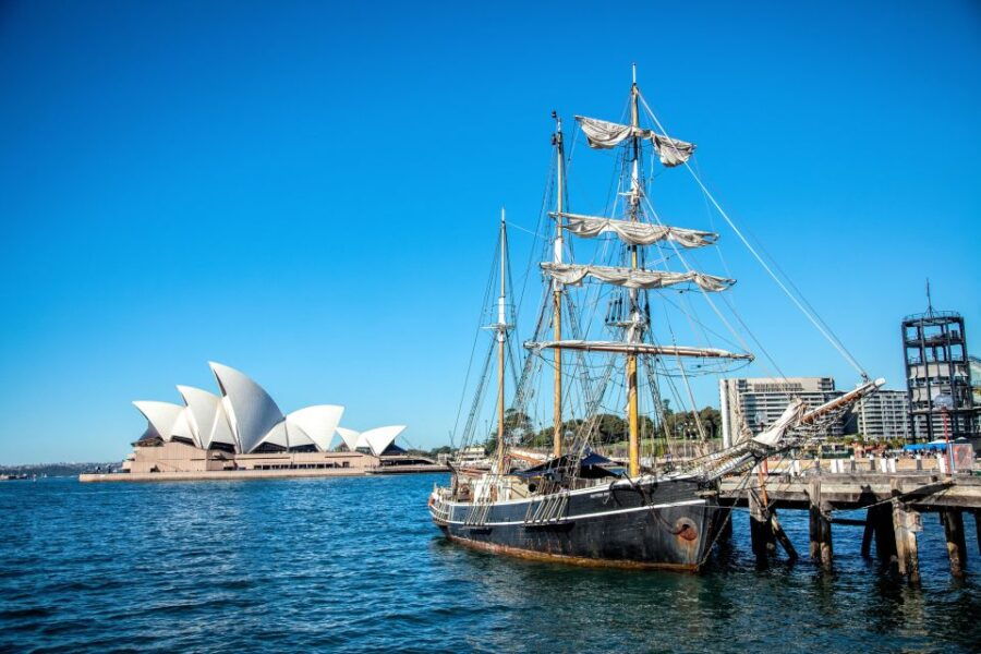 Sydney Harbour: Tall Ship Lunch Cruise