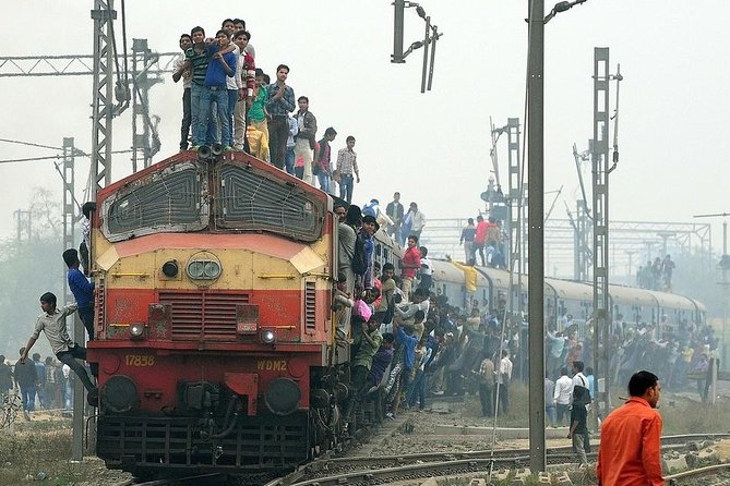 Taj Mahal Tour By Train With 5 Star Hotel Lunch - Good To Know