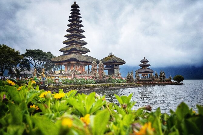 Tanah Lot and Banyumala Waterfall Private Tour - Good To Know