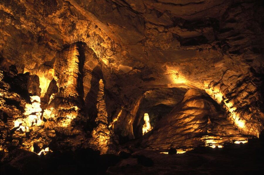 Taxco, Cacahuamilpa Caves and Cuernavaca Full-Day Tour