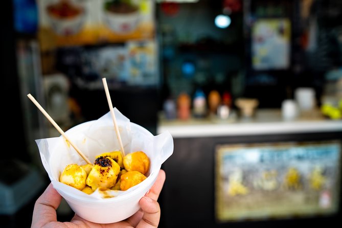 Temple Street Night Foodie Tour - Good To Know