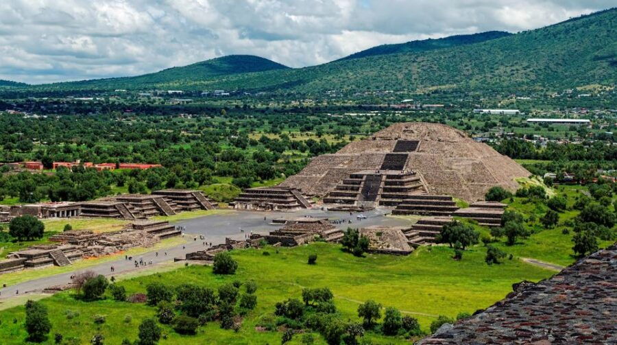 Teotihuacan Pyramids: Skip-the-Line Ticket