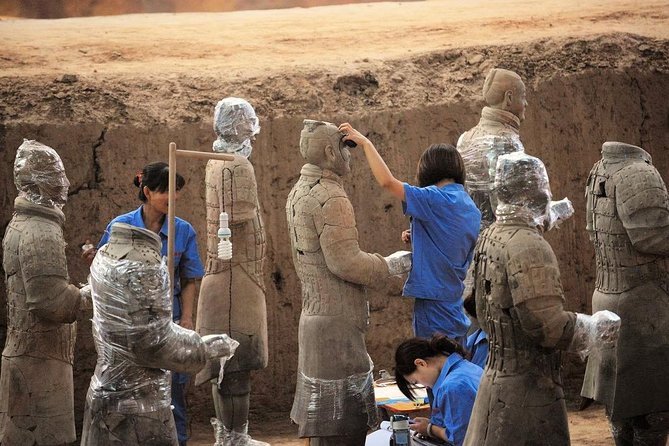 Terra-Cotta Warriors Museum and Yang Ling Mausoleum