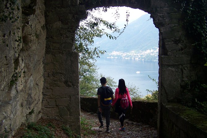 The Avellis Mystery, the Pendula Stone and the Boulders