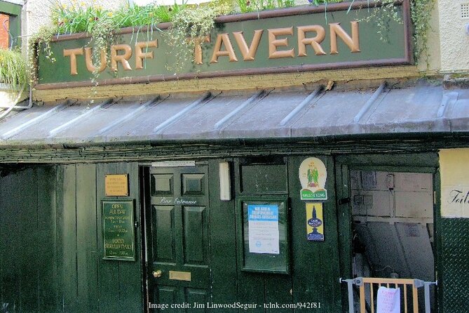The Fantasy Worlds of Oxford: Private Tour Including Tickets