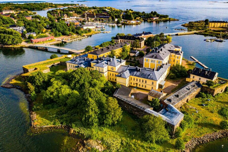 The Highlights of Helsinki and Porvoo Private Tour