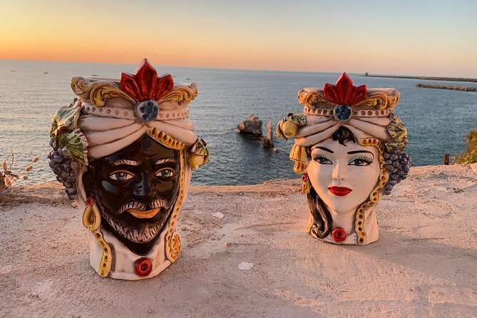 The Private White Lotus Tour With Fish Lunch - Good To Know