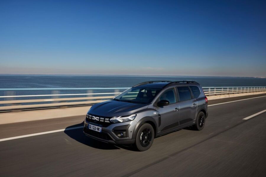 To/From Lisbon Airport: Cascais, Estoril or Sintra Transfer