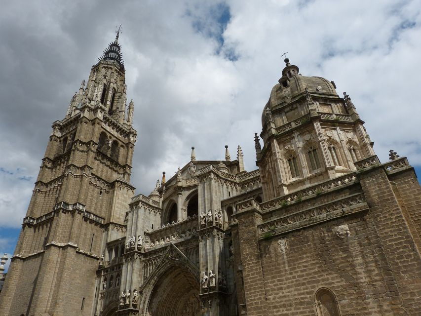 Toledo: Guided Walking Tour and Cathedral Guided Visit