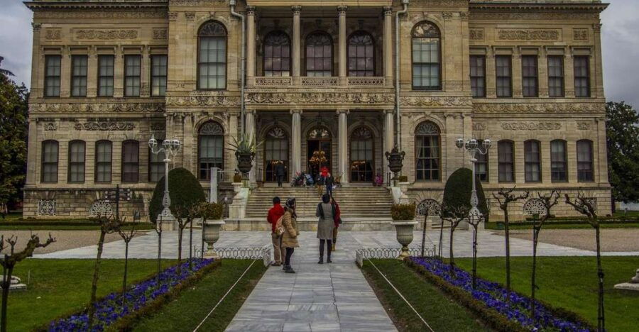 Topkapi Palace & Dolmabahce Palace Private 6-Hour Tour - Good To Know