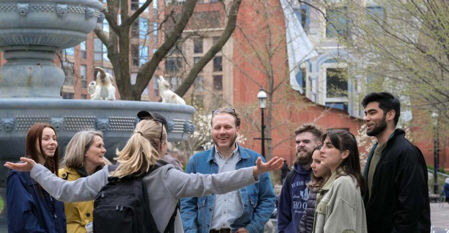 Toronto: City’s Greatest Hits Walking Tour