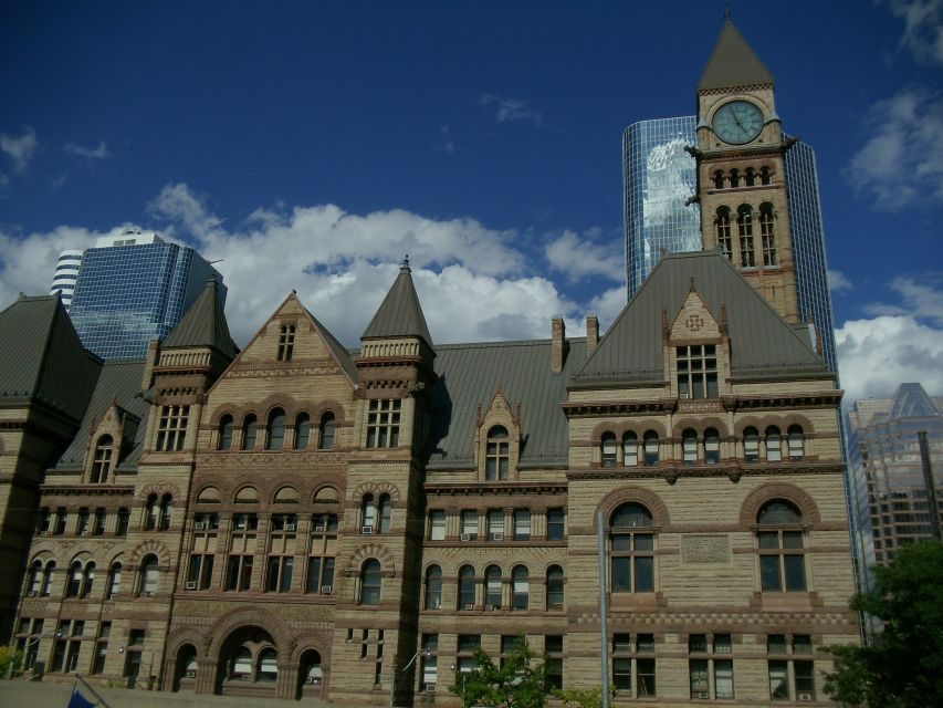 Toronto Civic Center Self-Guided Walking Tour Scavenger Hunt