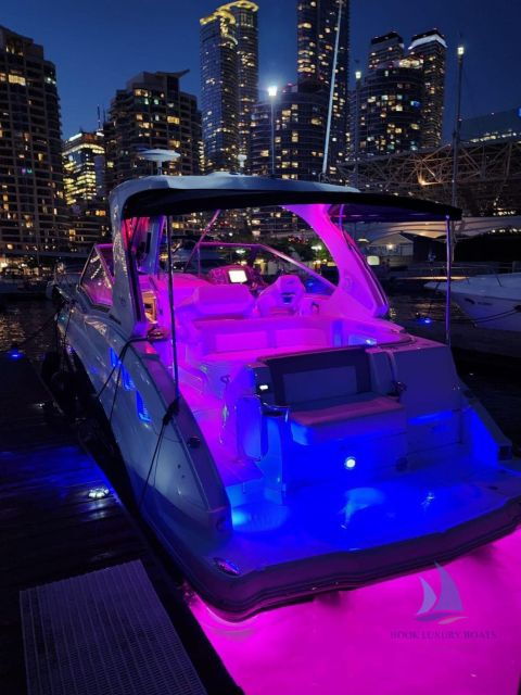 Toronto: De Lucia Private Luxury Yacht Charter