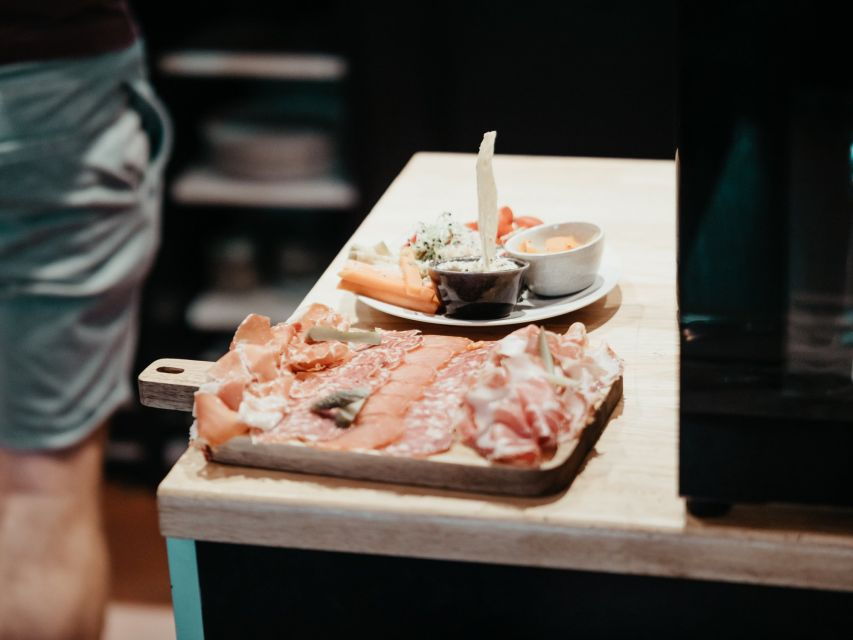 Toulouse: Wine Bar Walking Tour With a Local Wine Expert