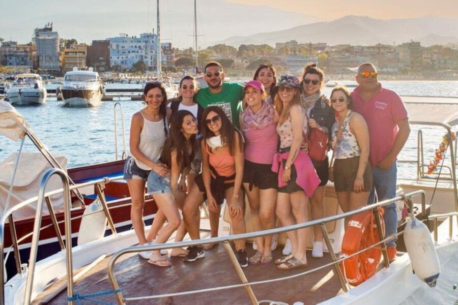 Tour by Boat in Giardini Naxos, Taormina - Good To Know