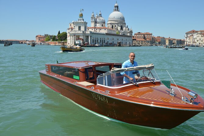 Tour Gran Canal With Luxury Boat - Good To Know