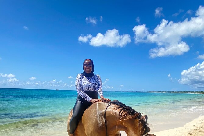 Tour of Seven Mile Beach and Ricks Cafe in Negril (Feb )