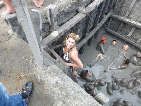 Tour to the Mud Volcano in Cartagena With Lunch
