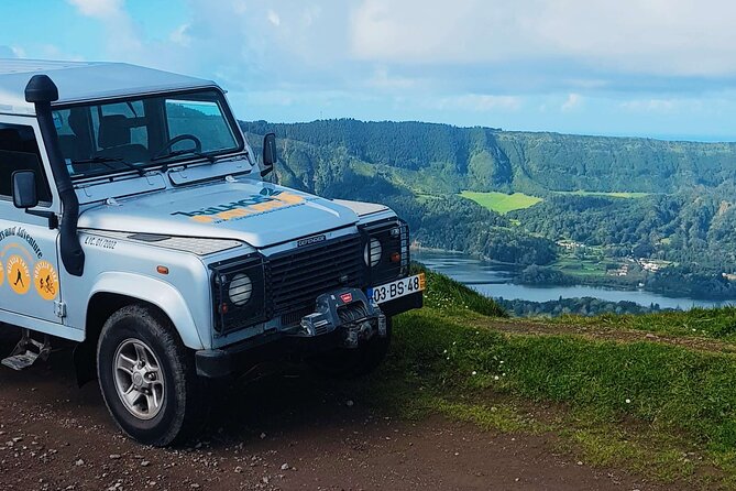 Tour to Western and Central Volcanoes on 4×4: Sete Cidades & Fogo Lakes