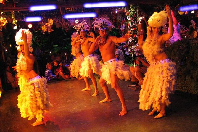 Traditional Dinner Show in Santiago - Performances and Dinner Menu