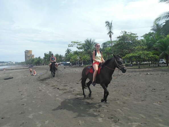 Transfer FROM Jaco Beach TO SJO Airport OR RETURN (One Way)