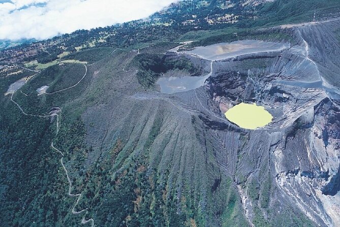 Travelers Rave About Irazú Volcano Adventure