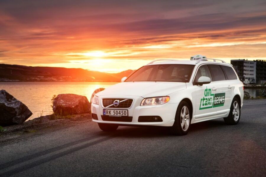 Tromso: Airport Transport 24/7 1-3 People to Airport