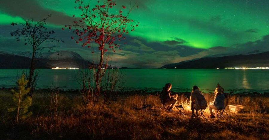Tromsø: Northern Lights Hunt With Photos and Hot Food - Good To Know