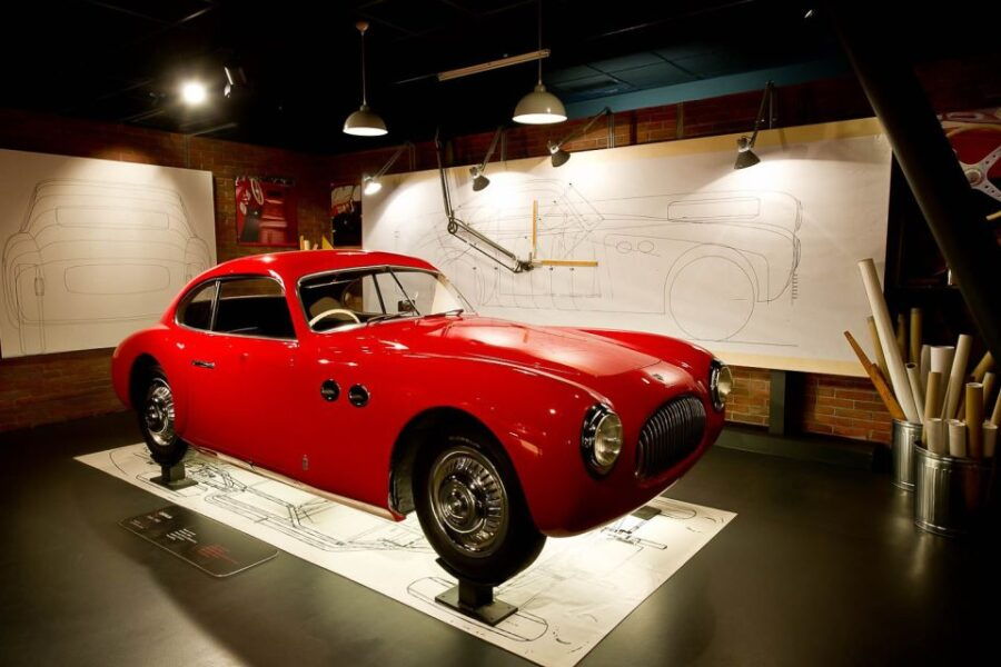 Turin: 24/48-Hour Hop-On Bus & National Automobile Museum