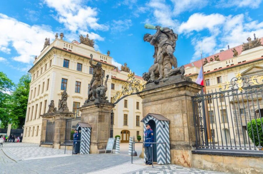 Ultimate Private Tour to Prague Castle With Admission