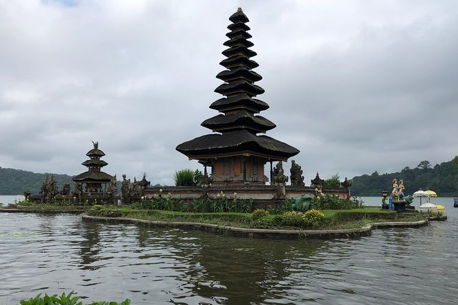 Ulun Danu Bratan Temple With Tanah Lot Sunset - Overview of Balinese Temples