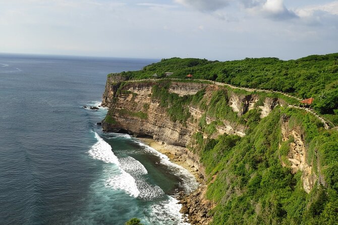 Uluwatu Cliff Temple Sunset Tour With Kecak Show and Sea Food Dinner at Jimbaran Beach - Good To Know