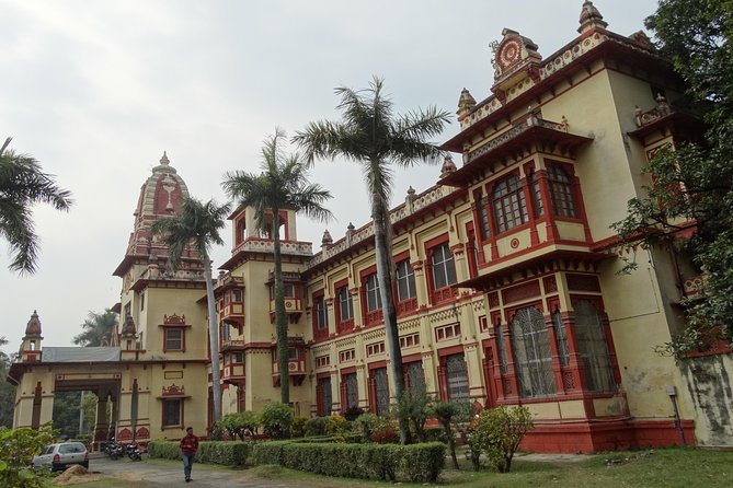 Unexplored Hidden Gems of Varanasi (Guided Halfday Sightseeing Tour by Car)