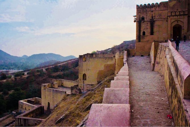 Unlock Hidden Amber! - Guided 2-Hour Heritage Tour in Jaipur