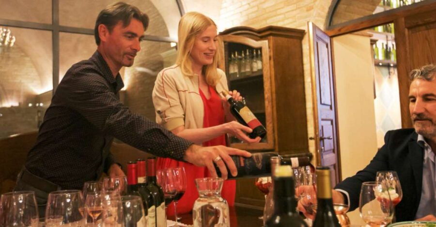 Val D'Orcia: Boutique Winery Tour and Wine Tasting - Good To Know