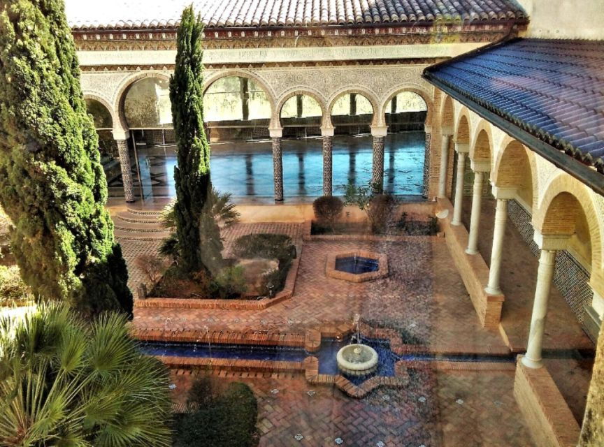 Valencia: Anna Alhambra and 3 Waterfalls Guided Tour