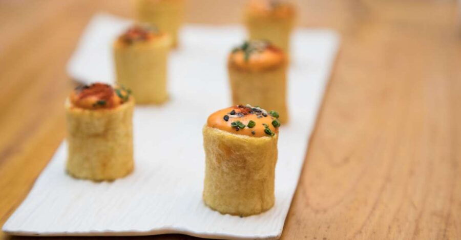 Valencia: Wine and Gourmet Tapas Walking Tour With a Guide