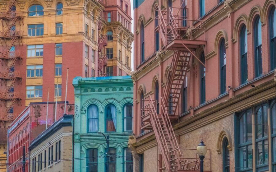 Vancouver: Old Gastown City Exploration Game