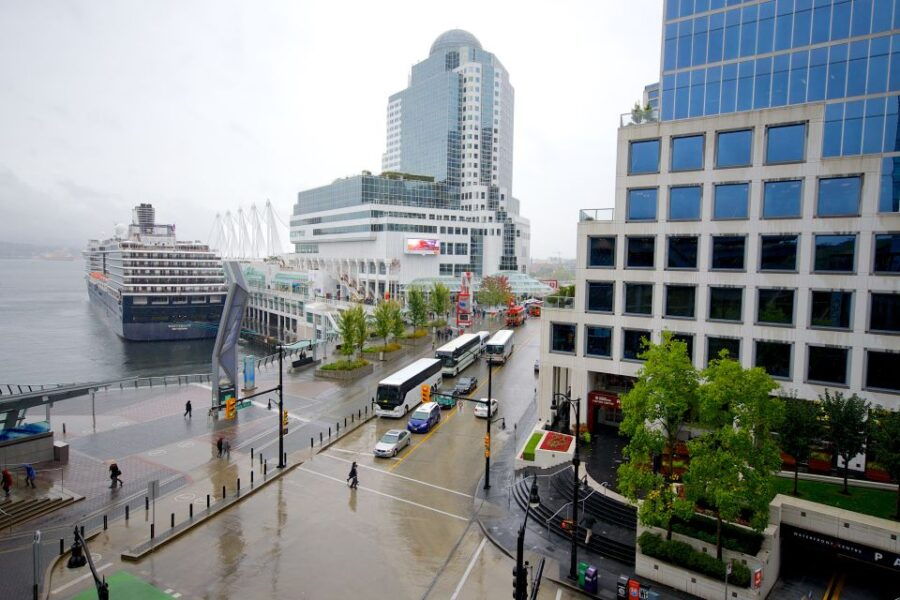 Vancouver: Private Full-Day City and Gardens Tour