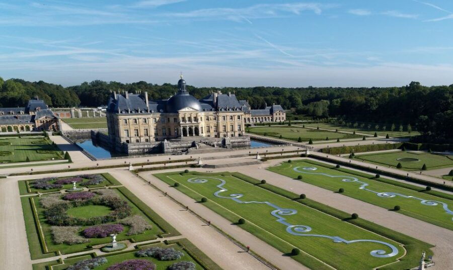 Vaux Le Vicomte Chateau Entry Ticket and Chateaubus Transfer - Good To Know